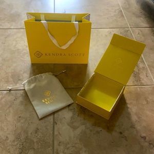Kendra Scott travel bag, magnets box, and bag!